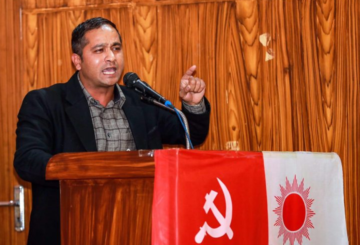 पक्राउ पुर्जी जारी भएपछि अनुसन्धानमा सघाउन प्रहरीमा आफैं उपस्थित भए ऐन महर