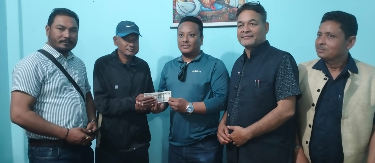 क्यान्सरबाट पीडित एक सहकर्मीलाई उपचारका लागि आर्थिक सहयोग