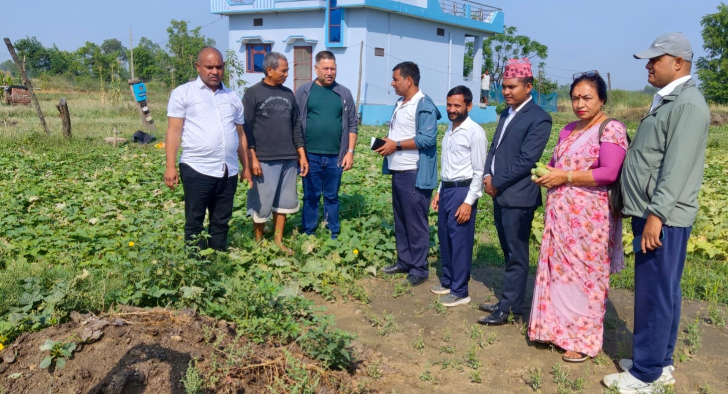 कृषि तथा पशुपन्छी फर्महरूको अनुगमन गर्दे पालिका